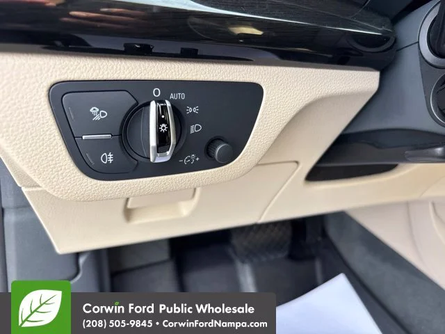 Used 2010 White Audi  image 15