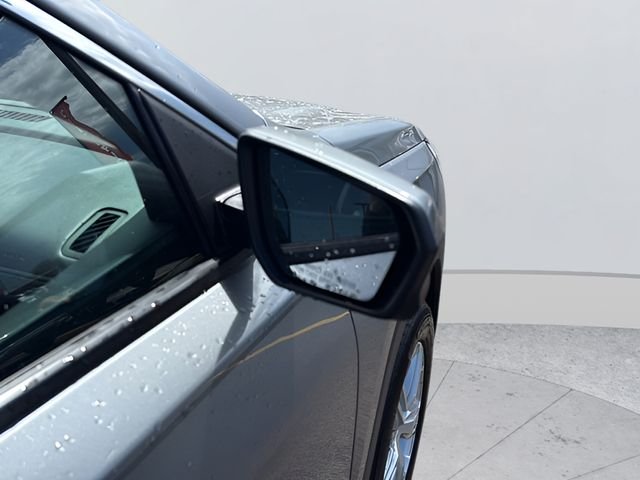 Used 2023 Silver GMC SLE image 28