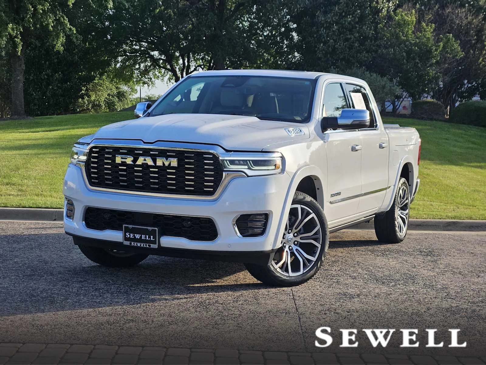 2025 RAM 1500 Tungsten 4x4 Crew Cab 5'7's photo