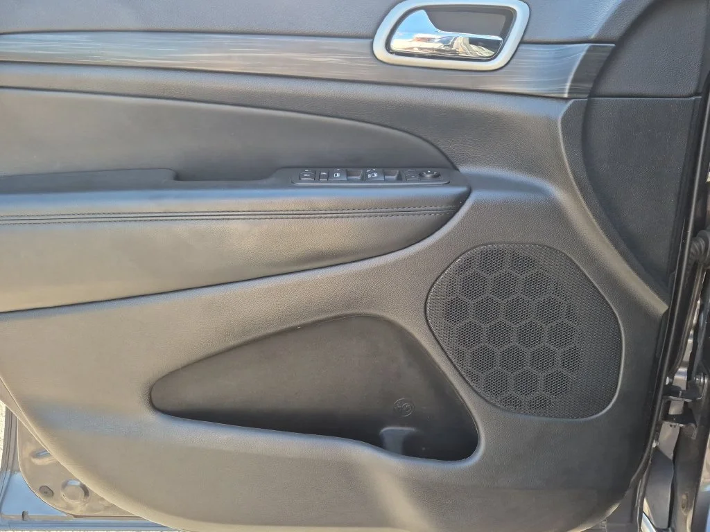 Used 2021 Gray Jeep Laredo X image 28