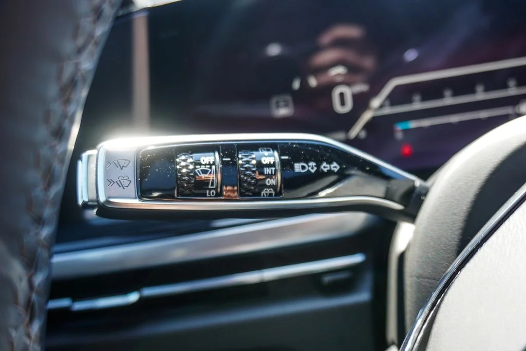 Used 2025 White Cadillac Sport image 21
