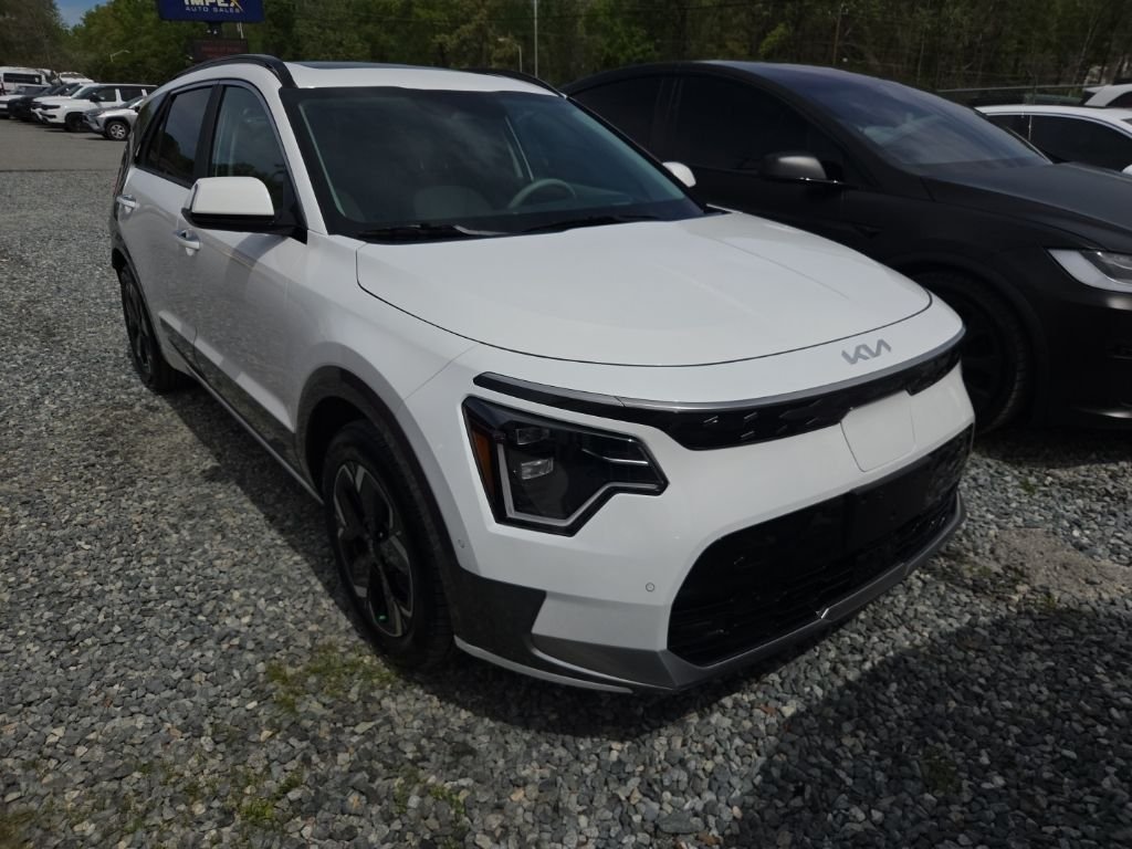 Used 2024 Kia Niro Wave with VIN KNDCT3L12R5102071 for sale in Reidsville, NC