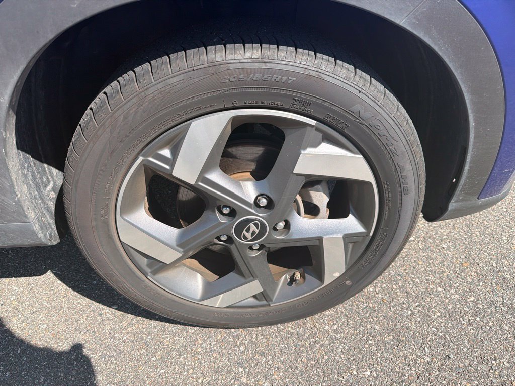 Used 2025 Blue Hyundai SEL image 9