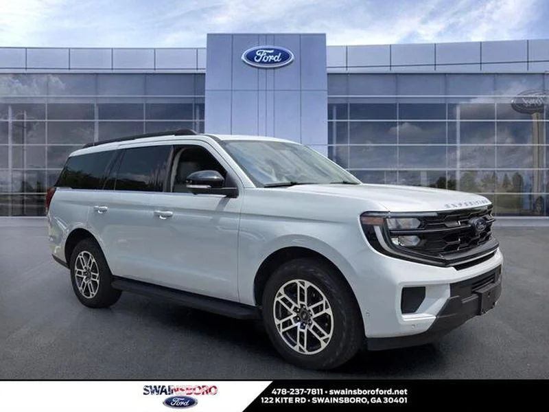 Used 2025 Space Silver Ford Active image 1