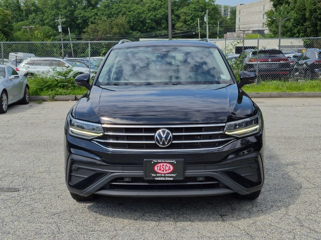 Used 2022 Black Volkswagen 2.0T SE image 10