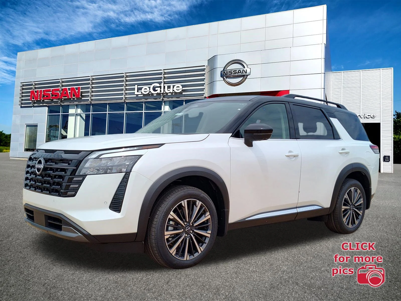 2026 Nissan Pathfinder Platinum 4WD's photo