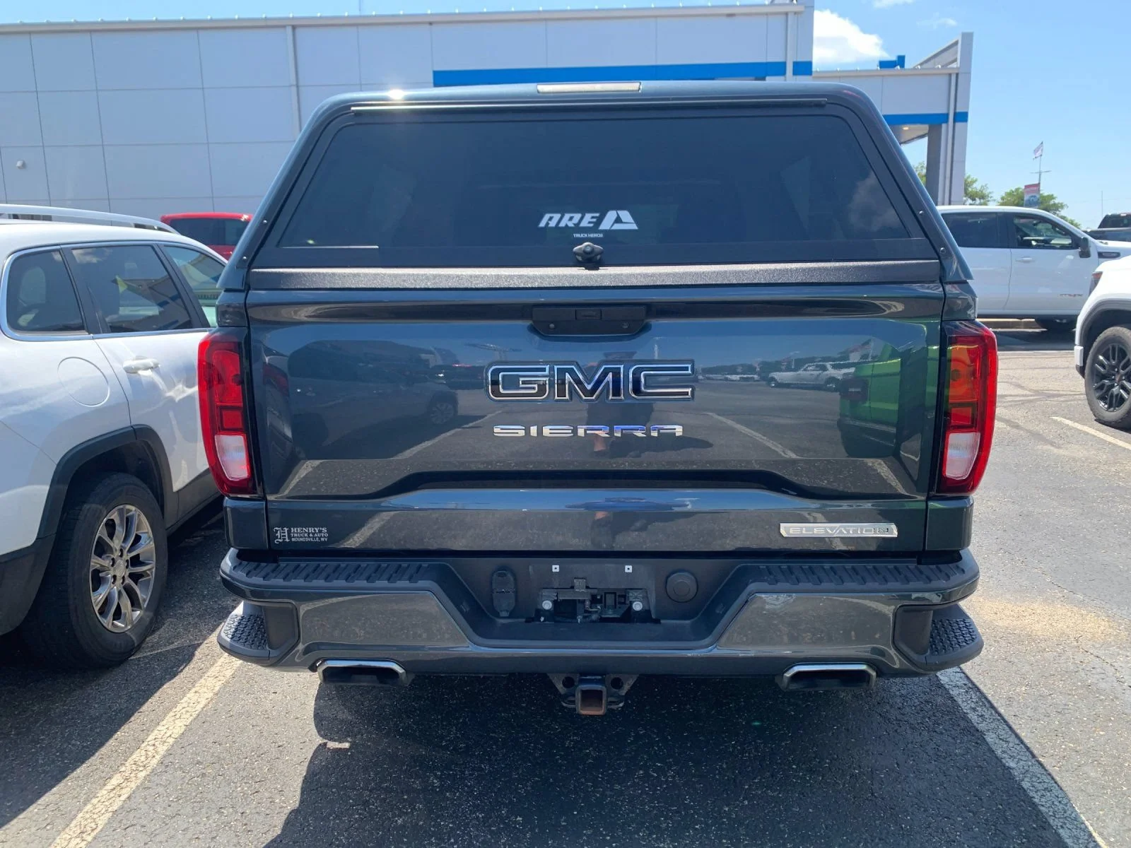 Used 2021 DARK SKY METALLIC GMC Elevation image 3