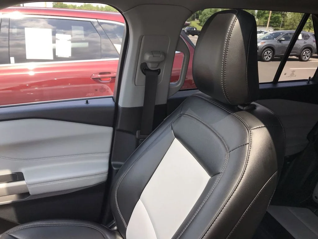 Used 2022 White Ford XLT image 25