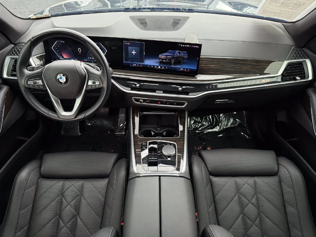 Used 2024  BMW sDrive40i image 20