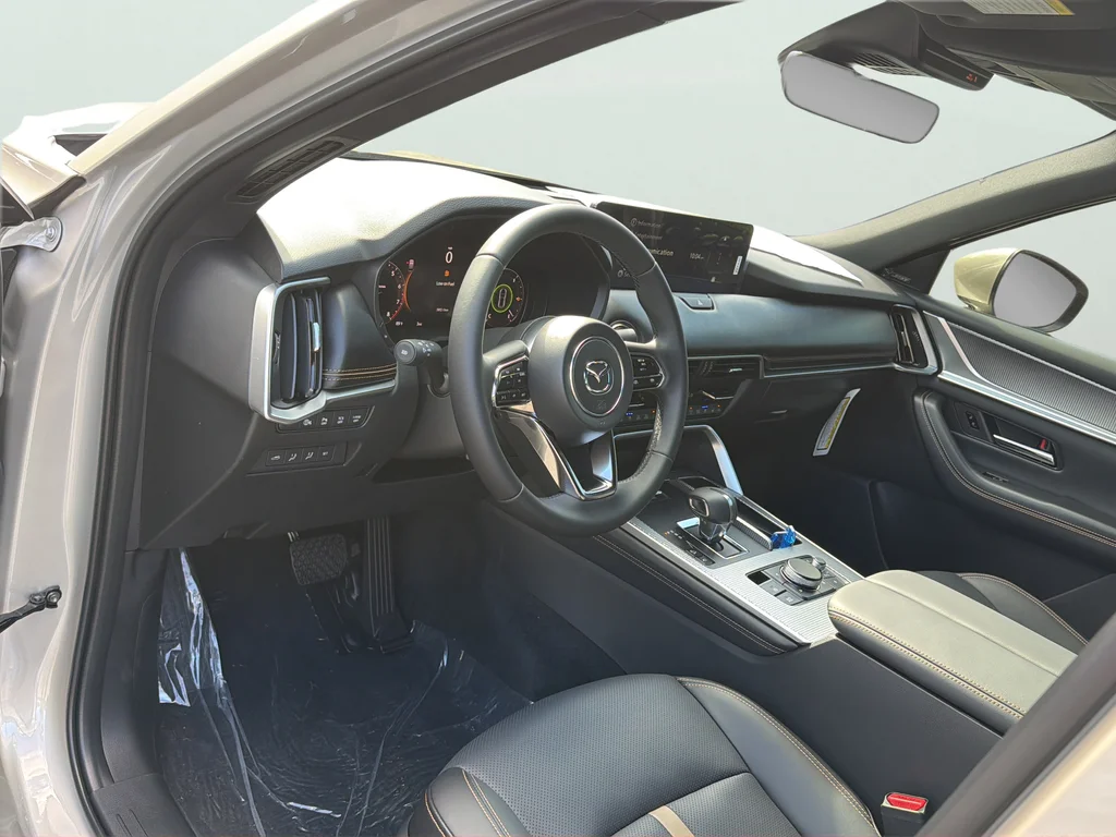 New 2026 Platinum Mazda 3.3 Turbo Premium Plus AWD image 9