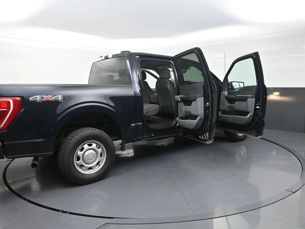Used 2021 Blue Ford XL image 35