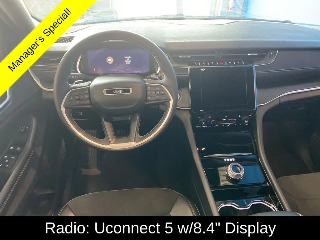 Used 2023 Black Jeep Altitude X image 4