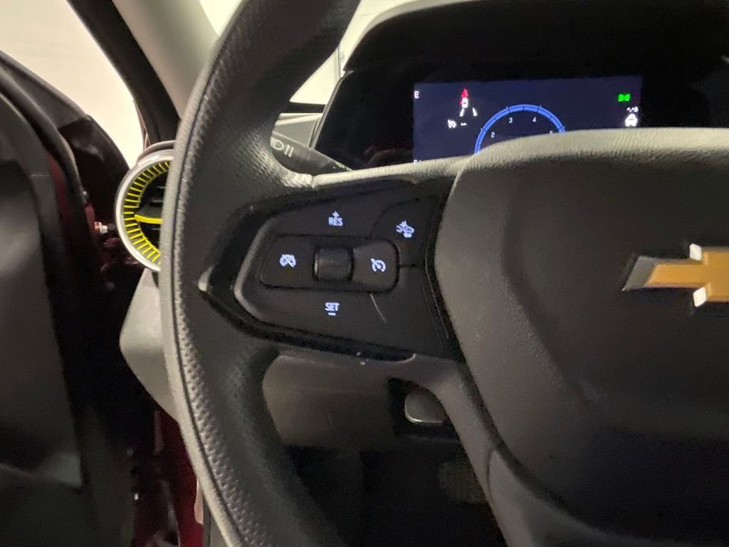 Used 2025 Red Chevrolet LT image 32
