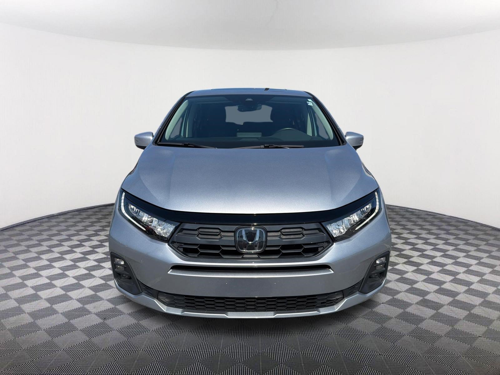 Certified Used 2025 Solar Silver Metallic Honda EX-L image 2