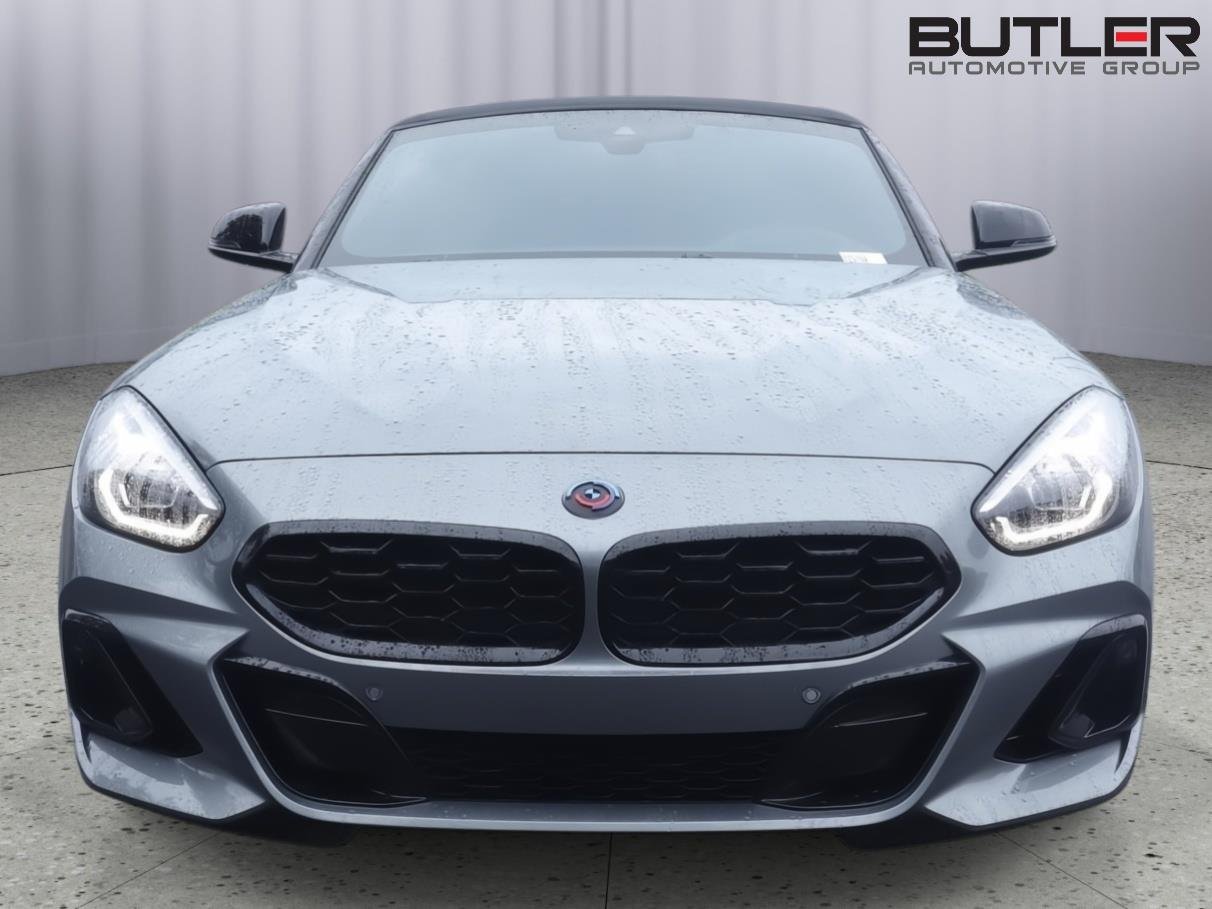 Used 2024 Skyscraper Grey Metallic BMW M40i image 2