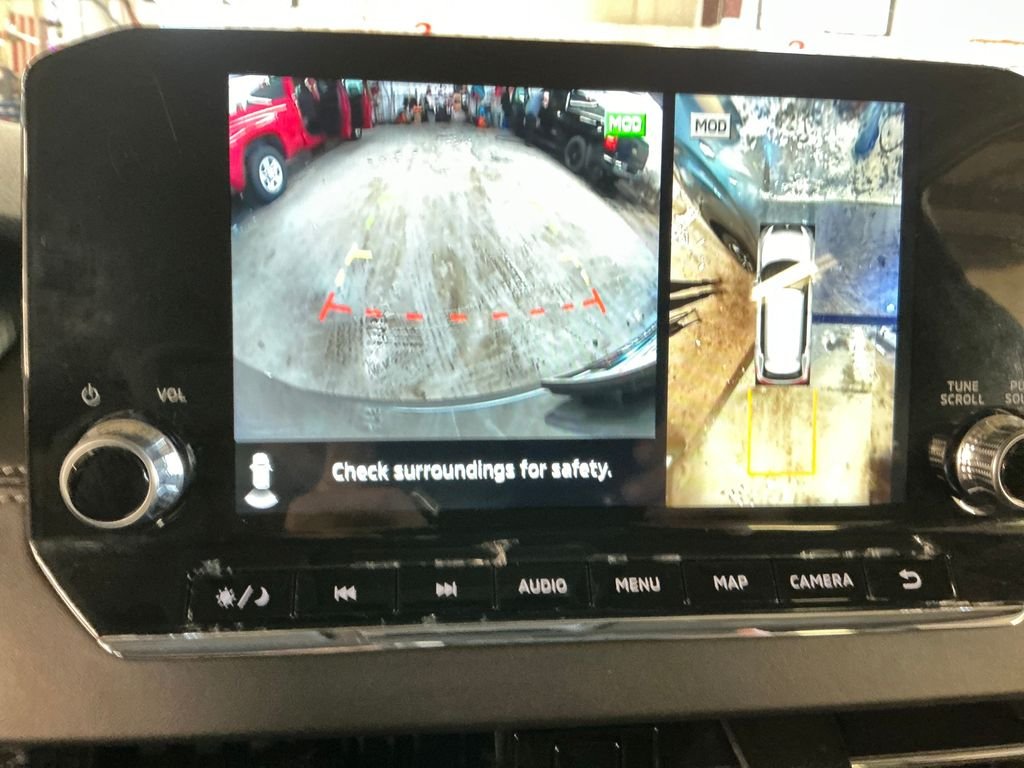 Used 2024  Mitsubishi SE image 23