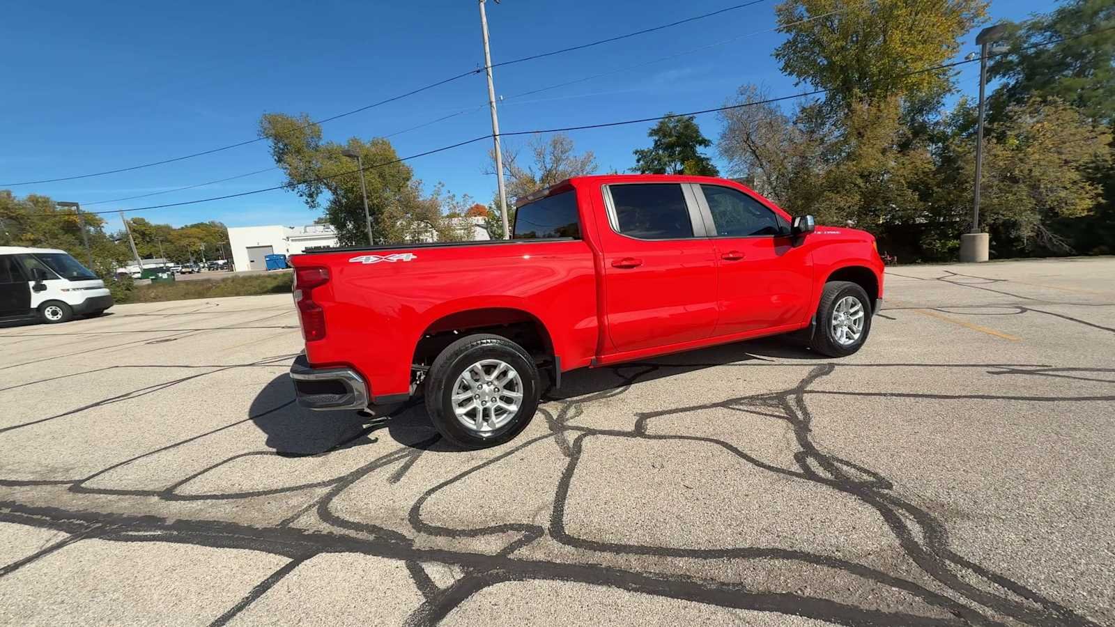 2024 Chevrolet Silverado 1500 LT - Photo 8