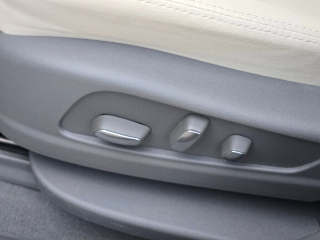 2025 Cadillac XT5 Premium Luxury - Photo 23