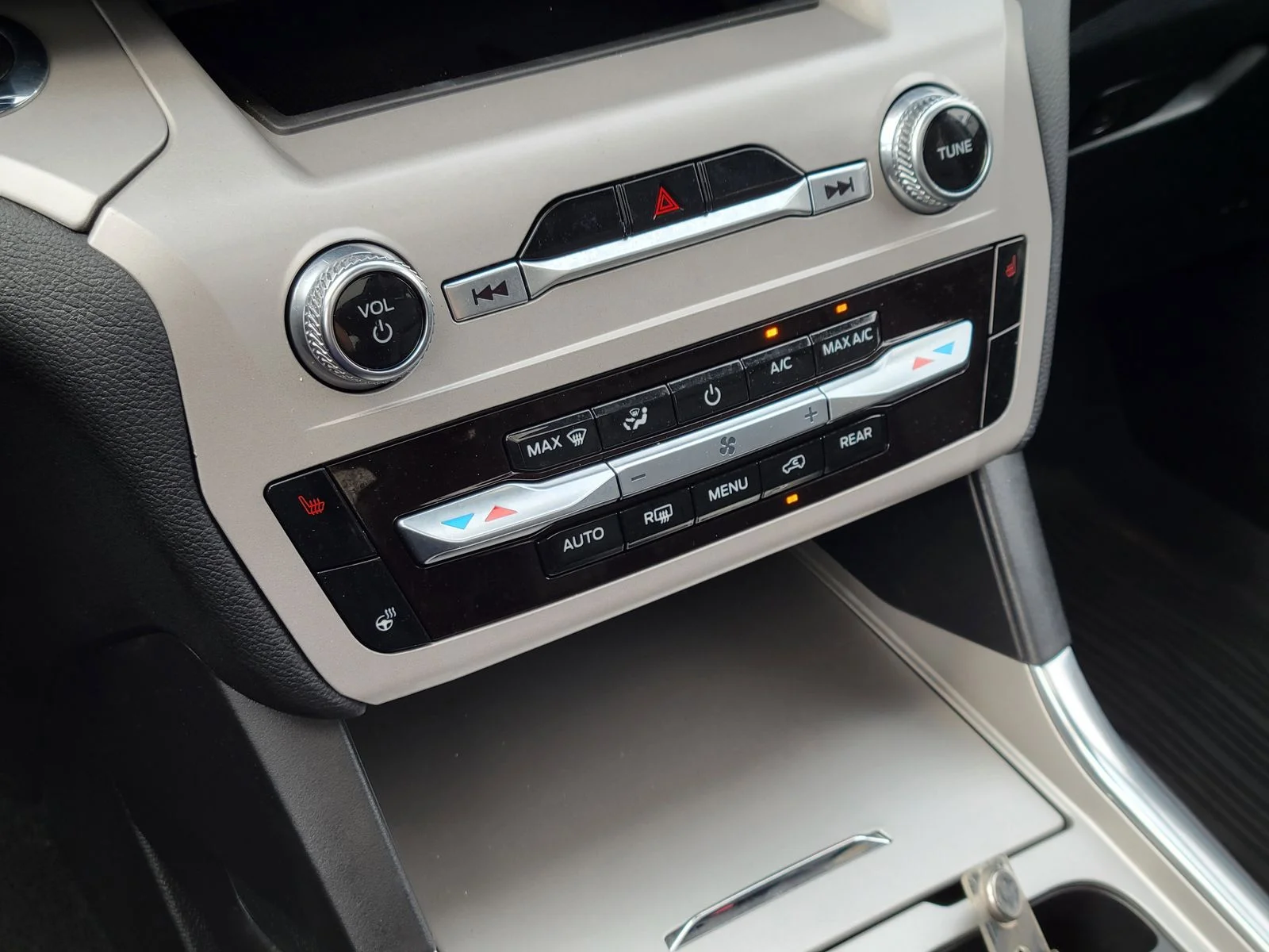 Used 2023 Silver Ford XLT image 20