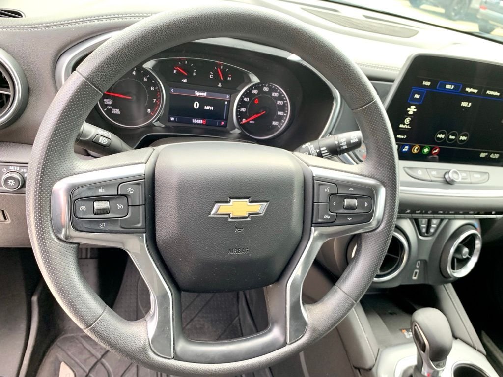 Used 2024 White Chevrolet LT image 29
