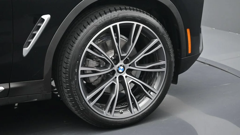 Certified Used 2024 Black BMW sDrive30i image 6