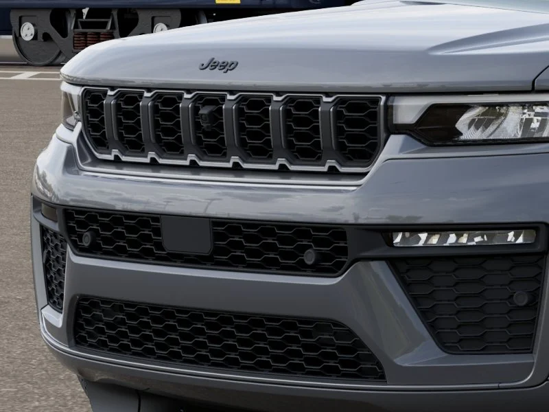 New 2027 Sting-Gray Clear-Coat Paint Jeep Limited Reserve image 18