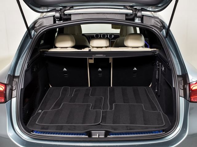 New 2026 Verde Silver Metallic Mercedes-Benz GLC 300 image 81