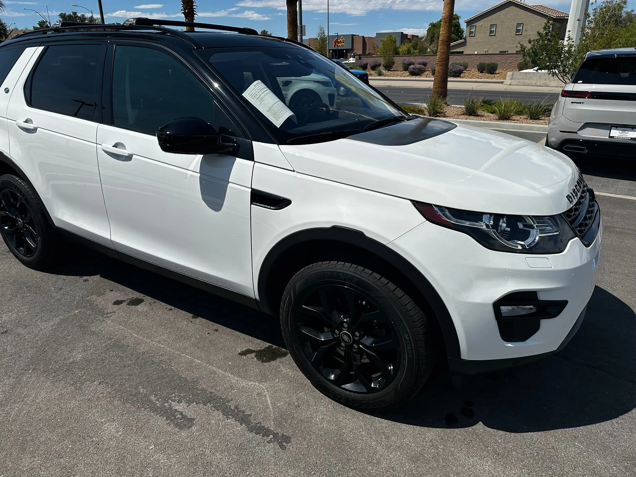 Used 2018 Fuji White Land Rover HSE image 10