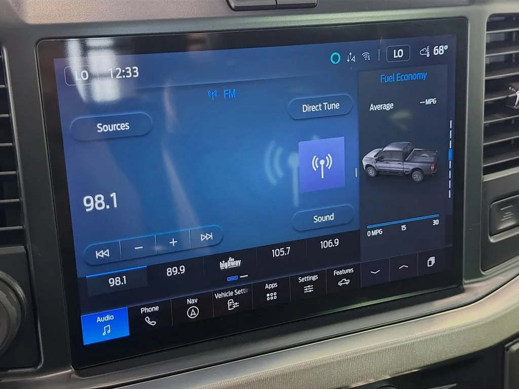 Used 2025  Ford XL image 16