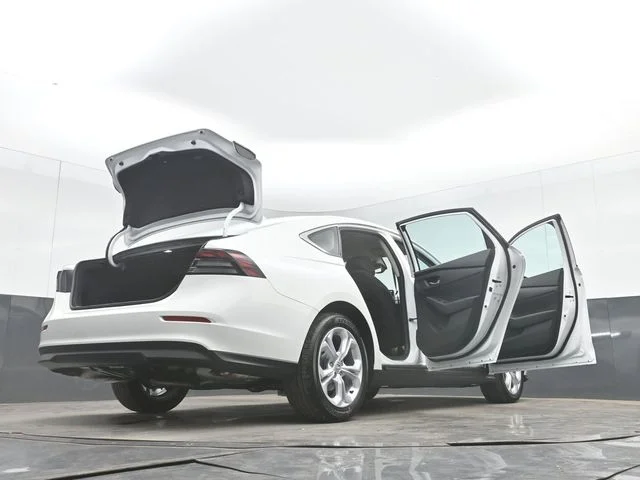 New 2026 Platinum White Pearl Honda LX image 56