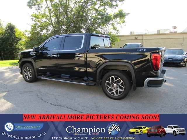 Used 2022 ONYX BLACK GMC SLT image 8