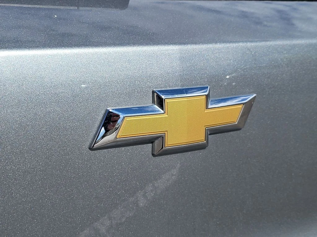 Used 2024 Sterling Gray Metallic Chevrolet LT image 8