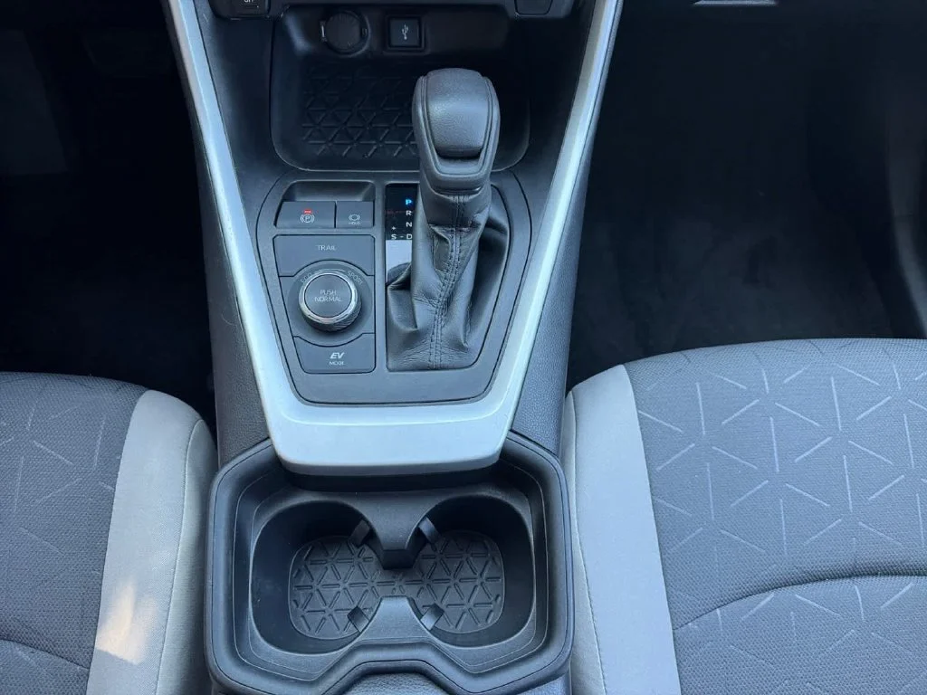 Used 2021 Red Toyota XLE image 17