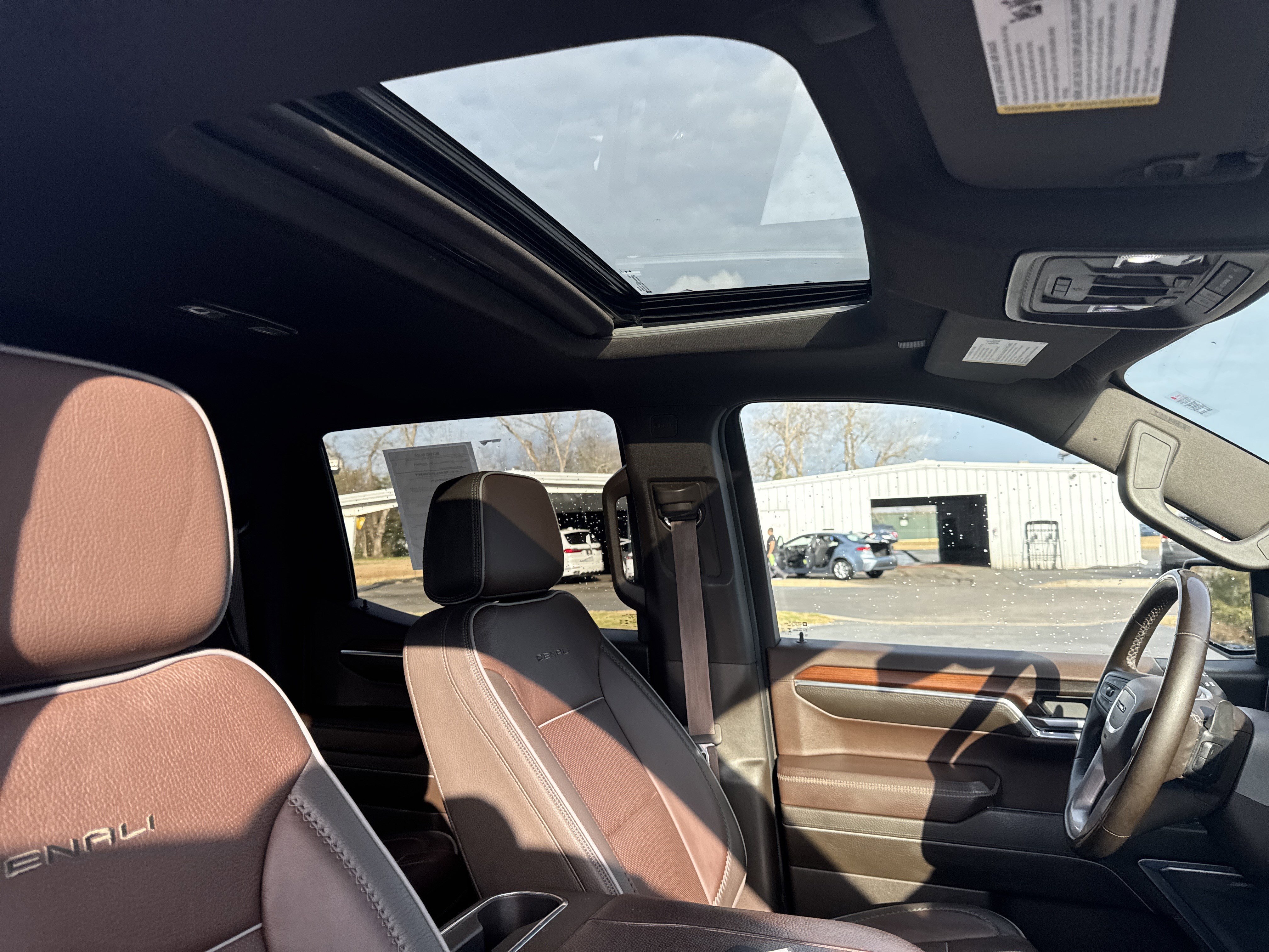 Used 2025 White Frost Tricoat GMC Denali image 35