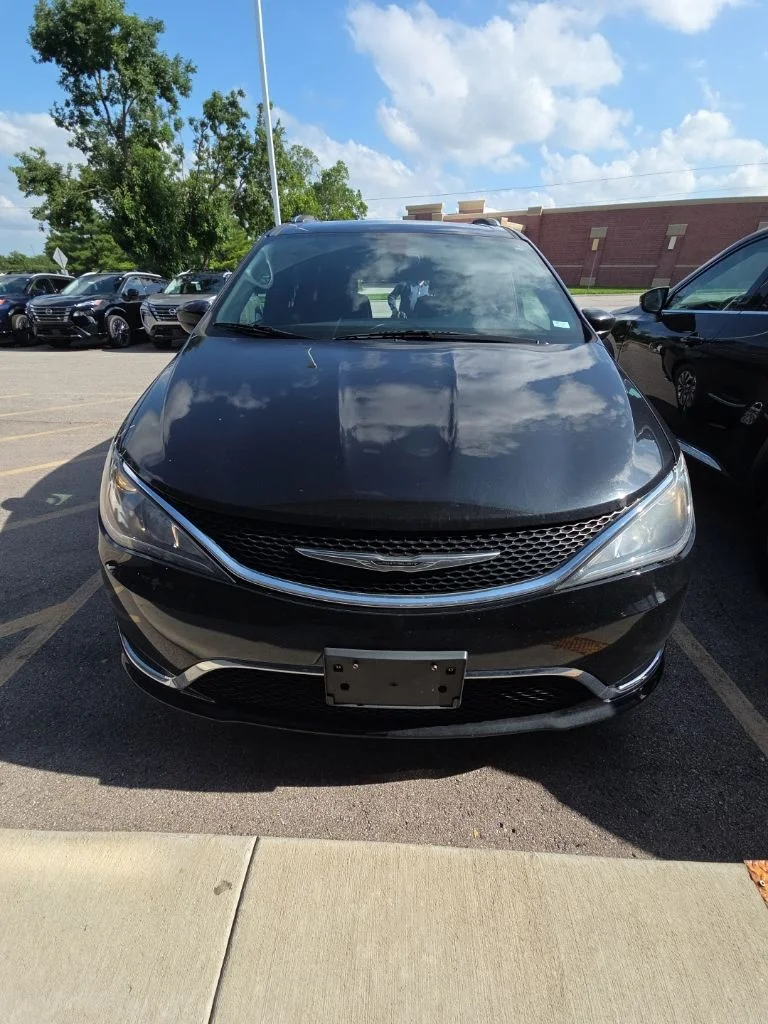 Used 2020 Black Chrysler Touring L Plus image 7