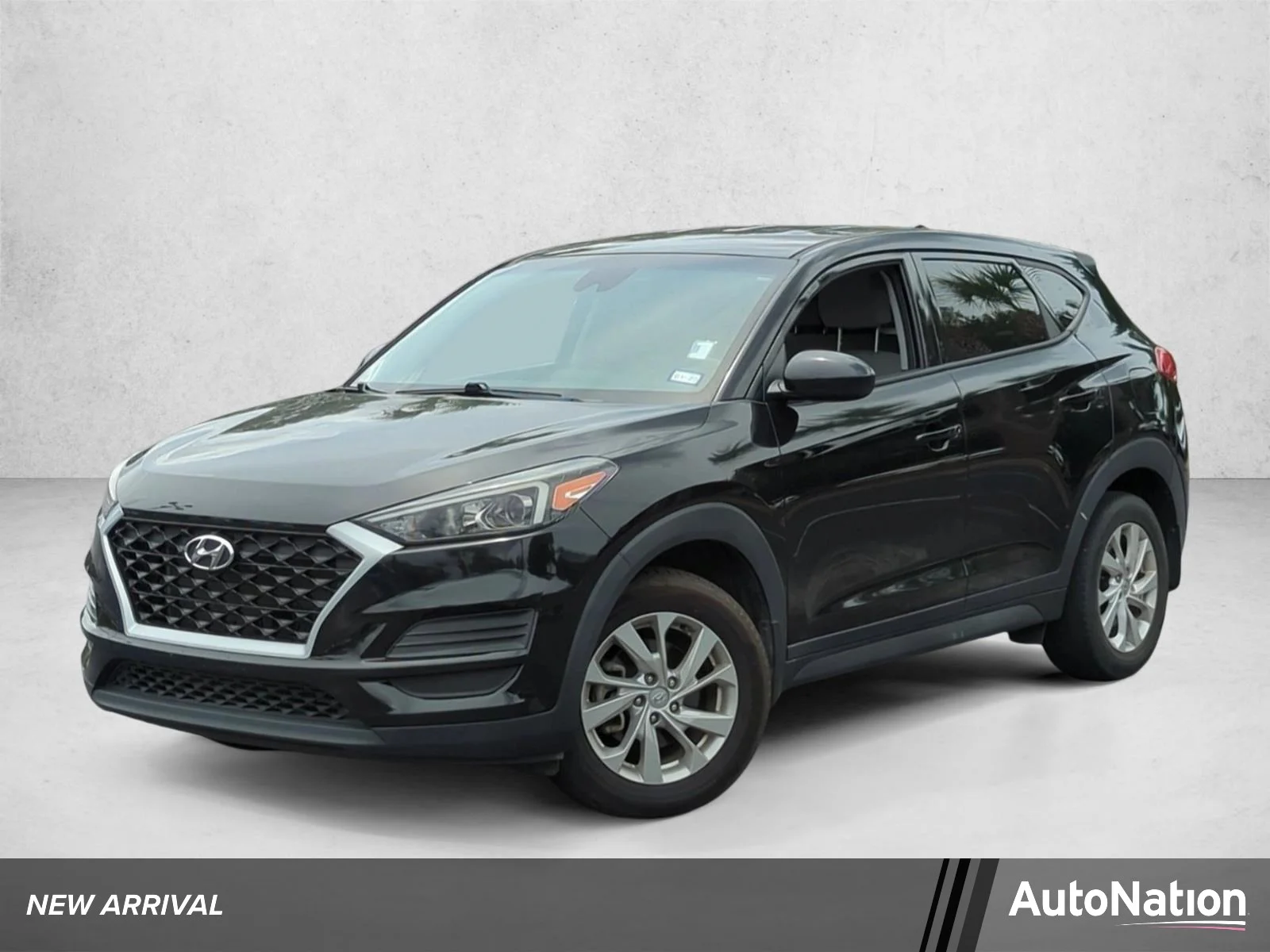 Used 2021 Black Noir Pearl Hyundai SE image 1