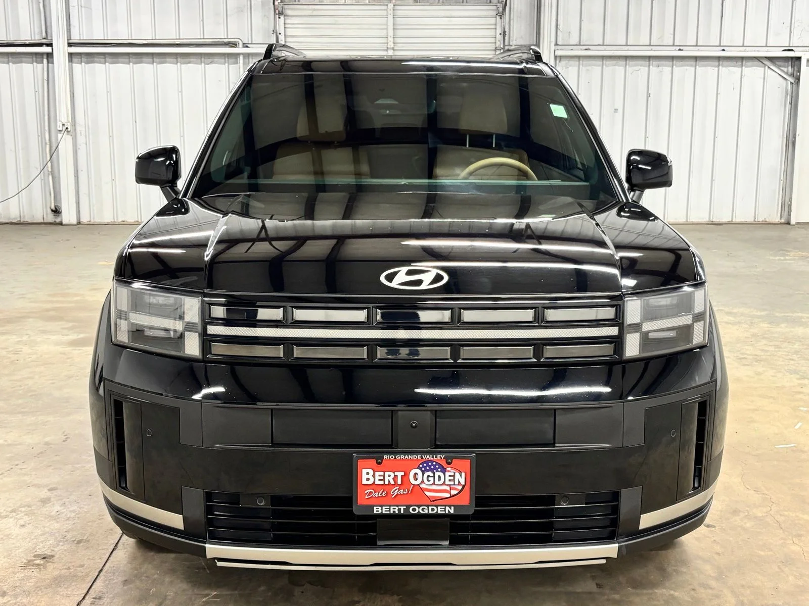 Used 2025 Black Hyundai Limited image 2