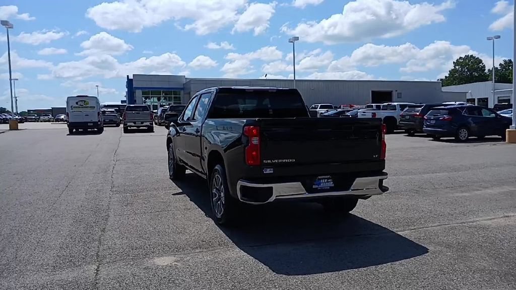 Used 2022 Black Chevrolet LT image 7