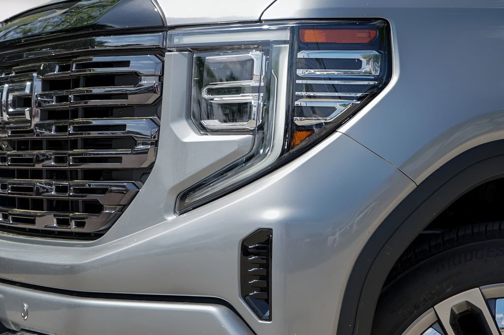 New 2025 GMC Sierra 1500 Denali Ultimate Crew Cab in Austin #LB251754