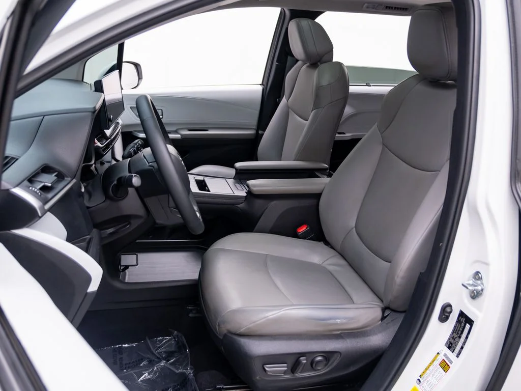 Used 2025 Beige Toyota XLE image 16