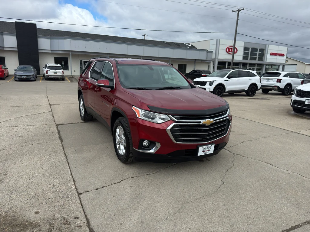 Used 2019 Cajun Red Tintcoat Chevrolet LT Cloth image 4