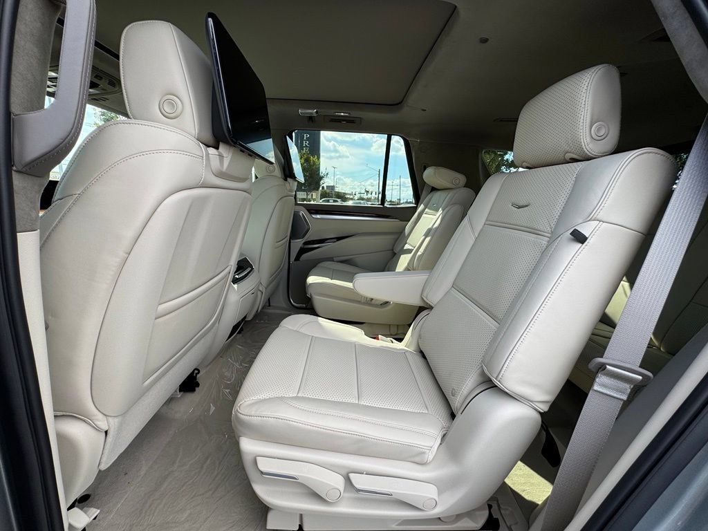 2026 Cadillac Escalade Platinum Luxury - Photo 35