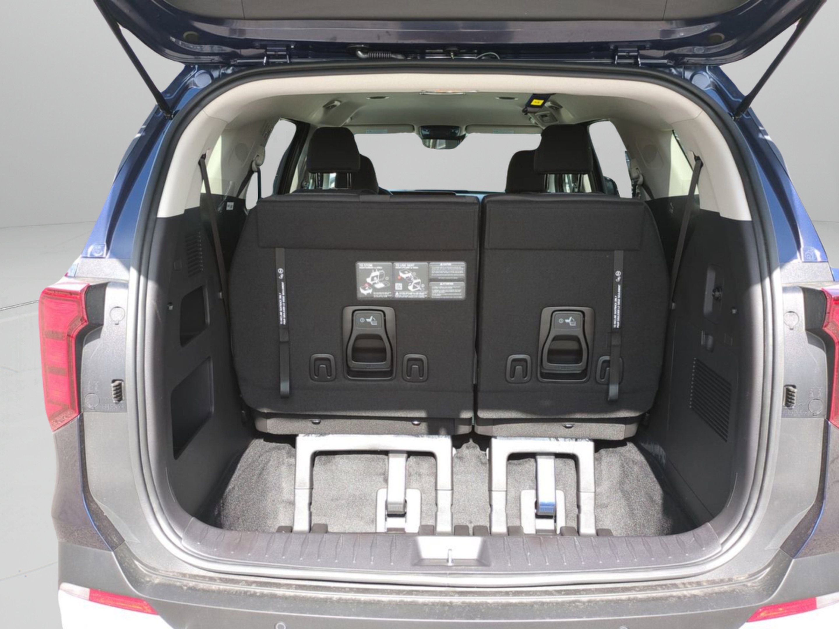 New 2026 Deep Chroma Blue Kia LX image 14