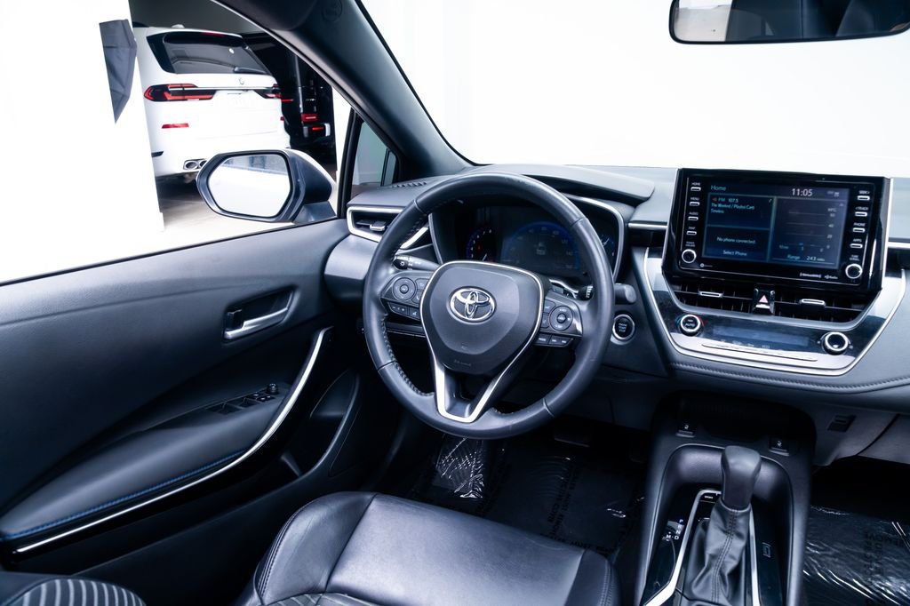 Used 2022 Classic Silver Metallic Toyota XSE image 10