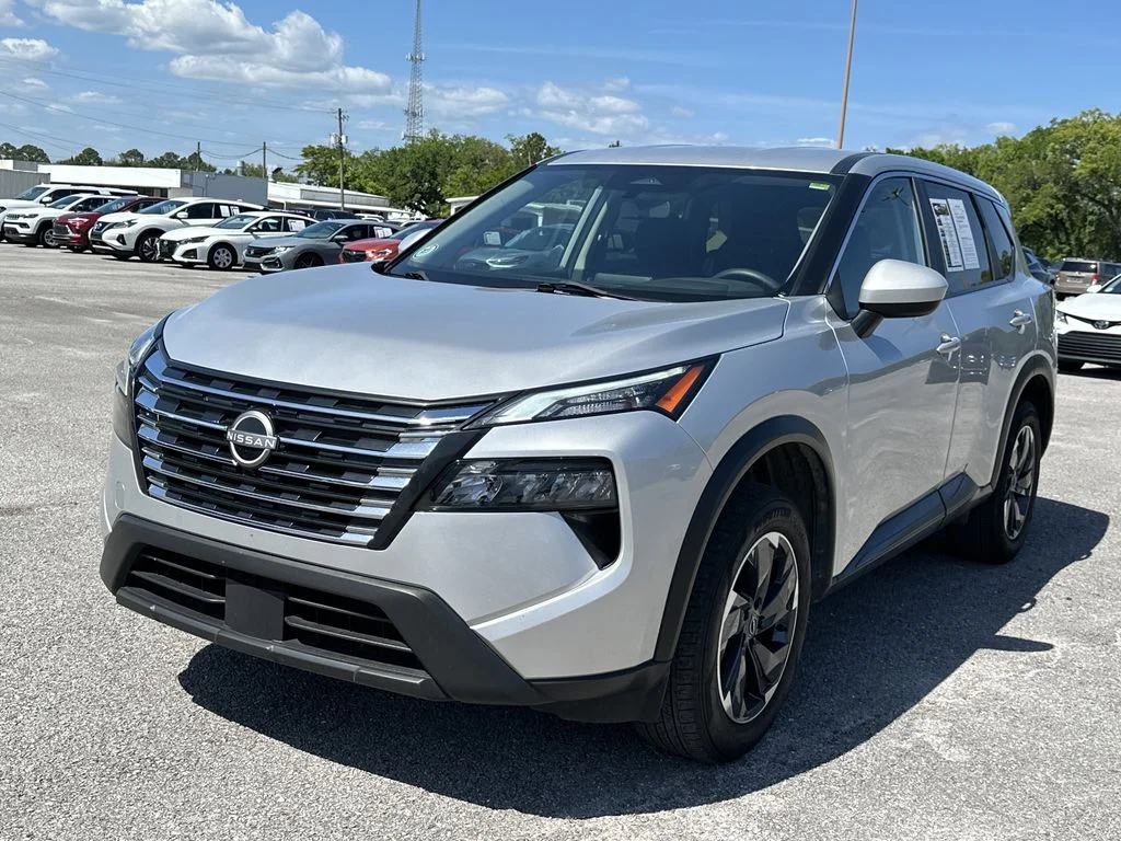 Used 2024 Brilliant Silver Metallic Nissan SV image 4