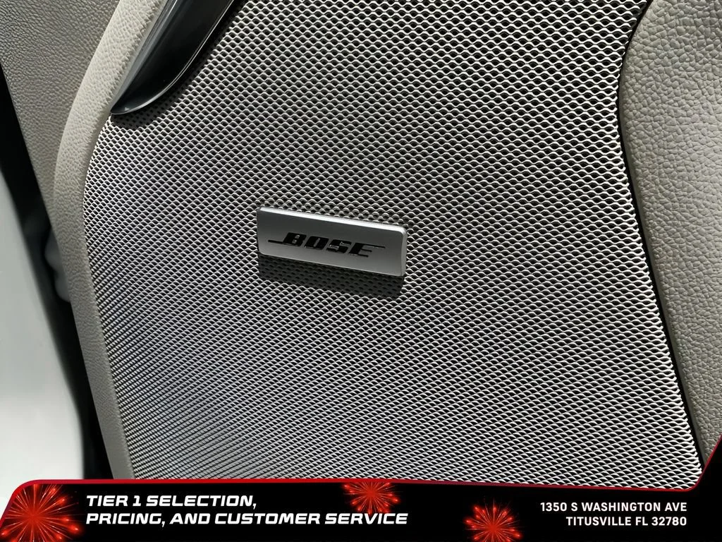 Used 2024 White Frost Tricoat GMC Denali image 16
