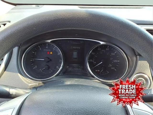 Used 2016  Nissan SV image 12