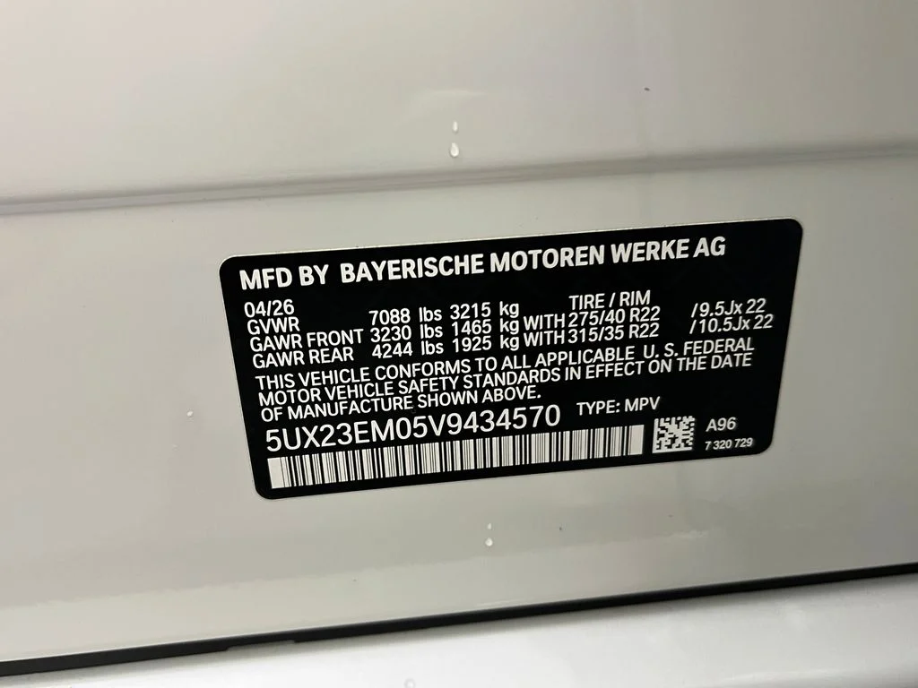 Used 2027 White Metallic BMW xDrive40i image 31