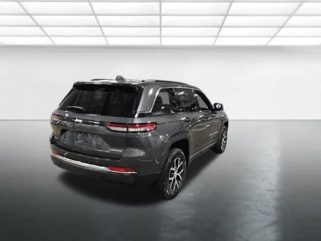 Used 2024 Gray Jeep Limited image 4