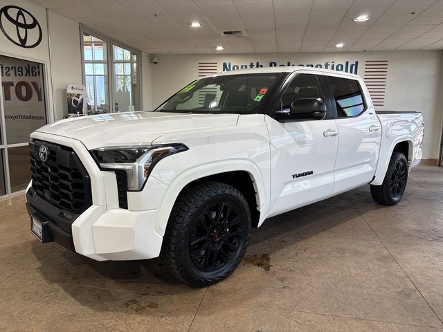 2024 Toyota Tundra 4WD SR5